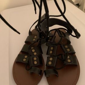 Free People women’s sandals